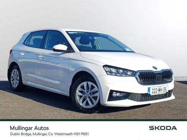 Skoda Fabia Hatchback, Petrol, 2022, White