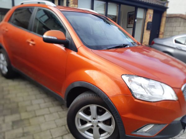SsangYong Korando SUV, Diesel, 2013, Red