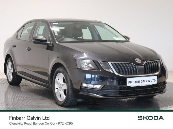 Skoda Octavia Saloon, Diesel, 2018, Black