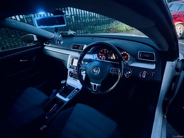 Volkswagen Passat Coupe, Diesel, 2011, White