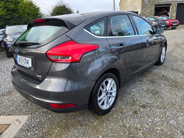 Ford Focus Hatchback, Petrol, 2016, Grey