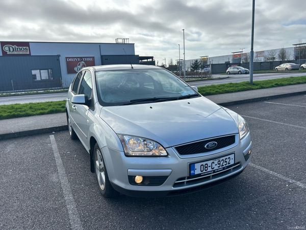 Ford Focus Hatchback, Petrol, 2008, Silver