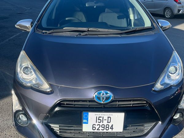 Toyota Aqua Hatchback, Petrol Hybrid, 2015, Grey