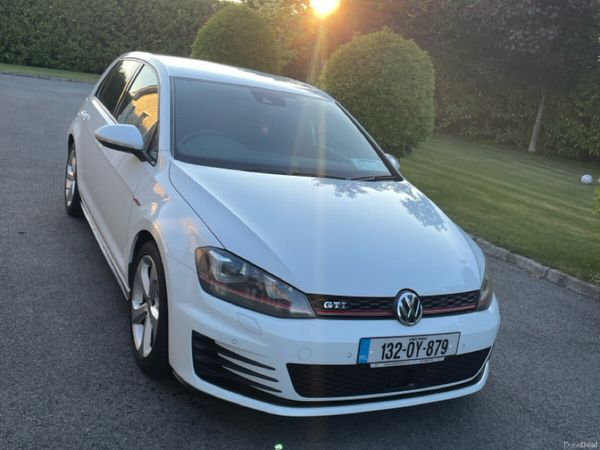 Volkswagen Golf Hatchback, Petrol, 2013, White