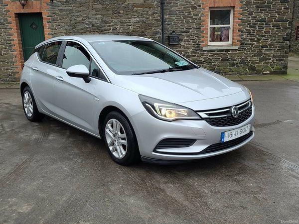 Vauxhall Astra Hatchback, Diesel, 2016, Silver
