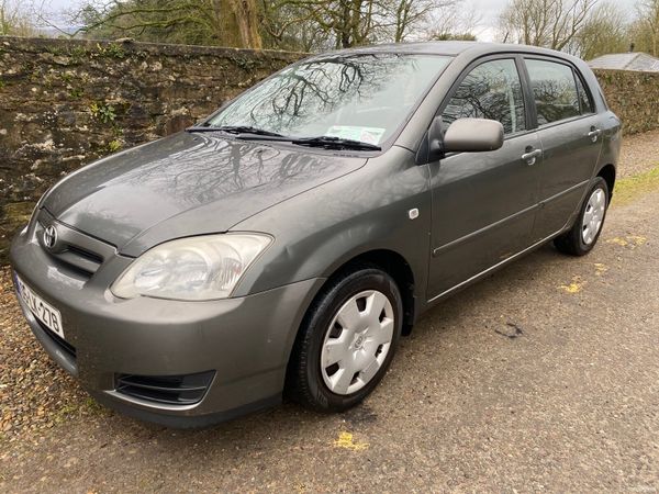 Toyota Corolla Hatchback, Petrol, 2005, Grey