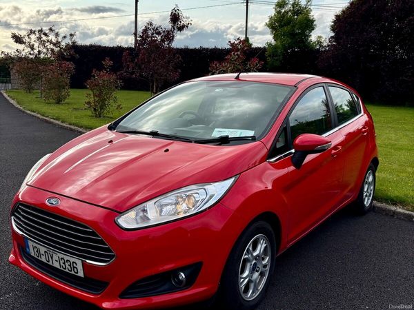 Ford Fiesta Hatchback, Diesel, 2013, Red