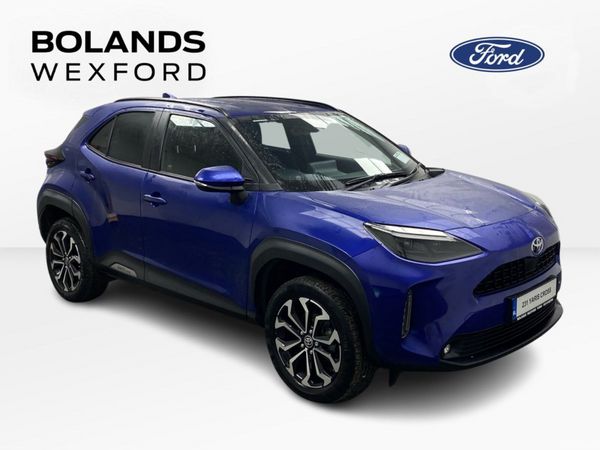 Toyota Yaris SUV, Petrol Hybrid, 2023, Blue