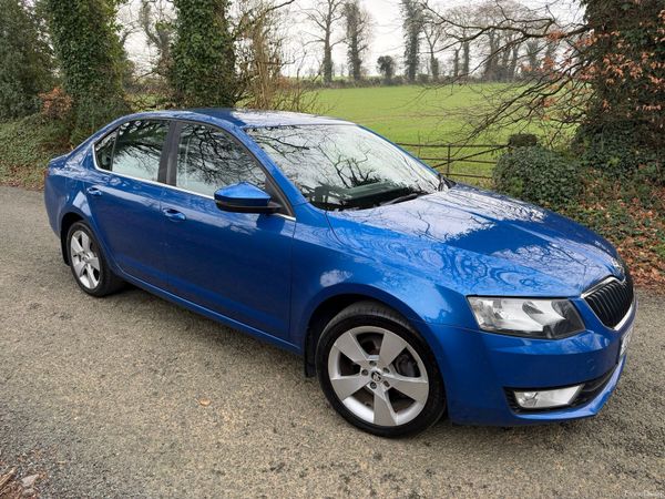 Skoda Octavia Saloon, Diesel, 2013, Blue