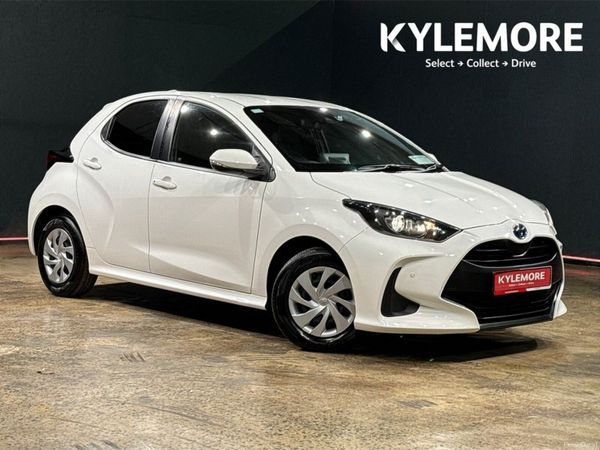 Toyota Yaris Hatchback, Petrol Hybrid, 2020, White
