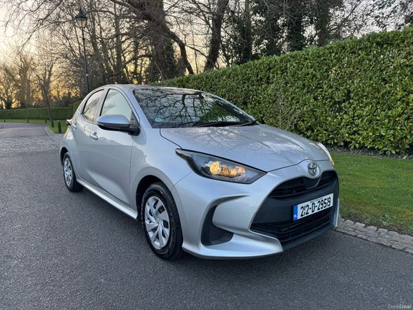 Toyota Yaris Hatchback, Petrol, 2021, Silver