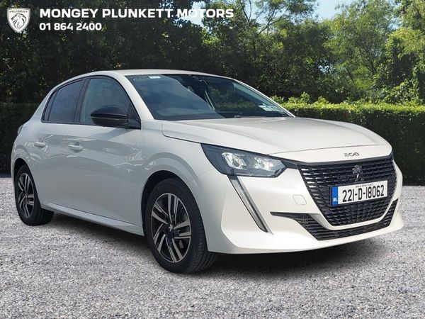 Peugeot 208 Hatchback, Petrol, 2022, White
