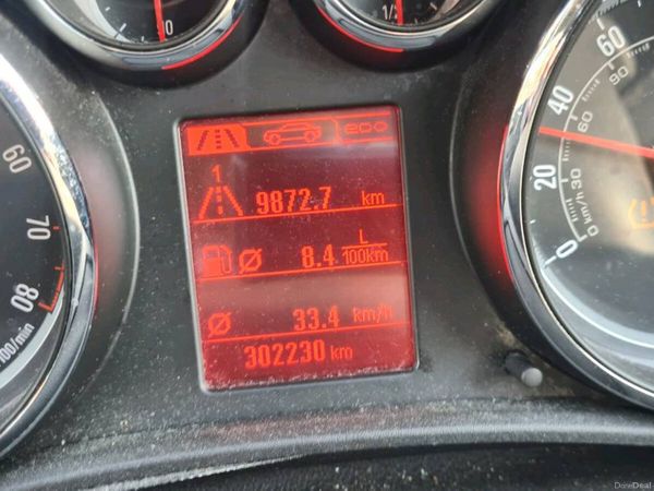 Vauxhall Astra Hatchback, Petrol, 2014, Red