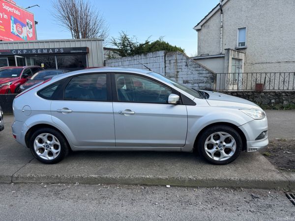 Ford Focus Hatchback, Diesel, 2011, Silver