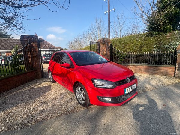 Volkswagen Polo Hatchback, Petrol, 2011, Red