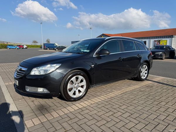 Vauxhall Insignia Estate, Diesel, 2011, Black