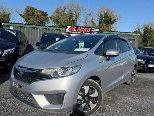 Honda Fit Hatchback, Petrol Hybrid, 2017, Silver
