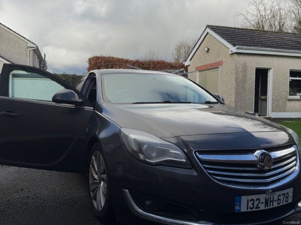 Vauxhall Insignia Hatchback, Diesel, 2013, Grey