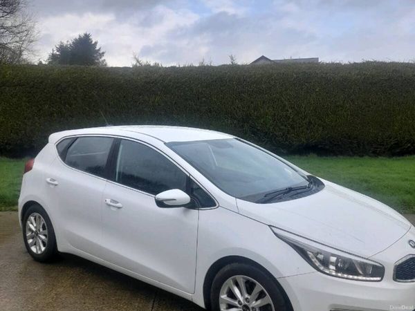 Kia Ceed Hatchback, Diesel, 2016, White