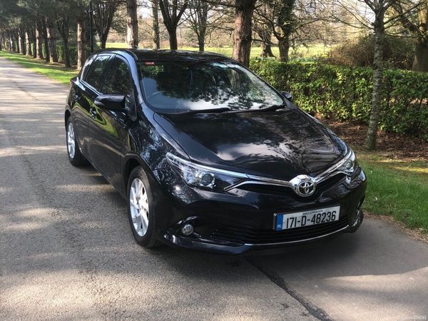 Toyota Auris Hatchback, Petrol, 2017, Black
