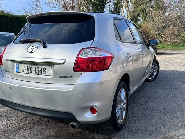 Toyota Auris Hatchback, Diesel, 2011, Silver