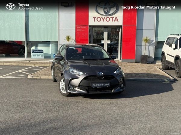 Toyota Yaris Hatchback, Petrol Hybrid, 2023, Grey