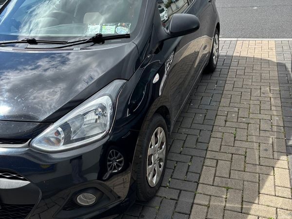 Hyundai i10 Hatchback, Petrol, 2016, Black