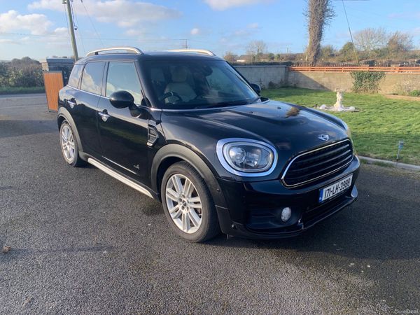 Mini Cooper Hatchback, Diesel, 2017, Black