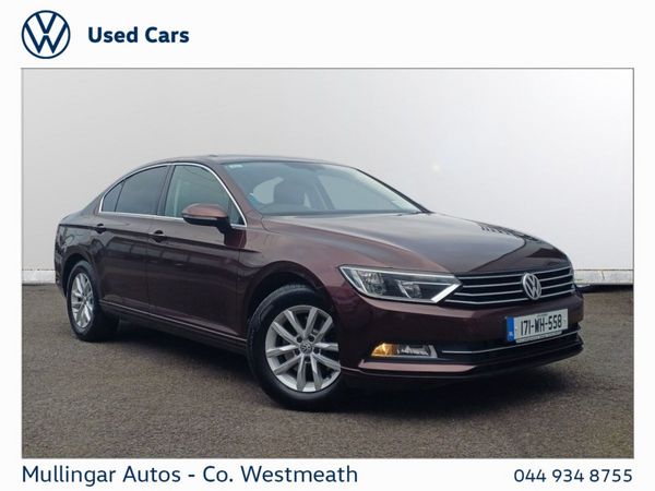 Volkswagen Passat Saloon, Diesel, 2017, Red