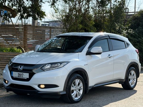 Honda Vezel SUV, Petrol Hybrid, 2017, White