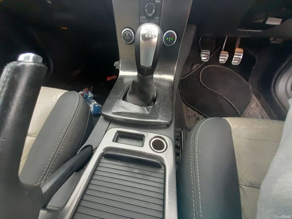 Volvo S40 Saloon, Diesel, 2008, Black