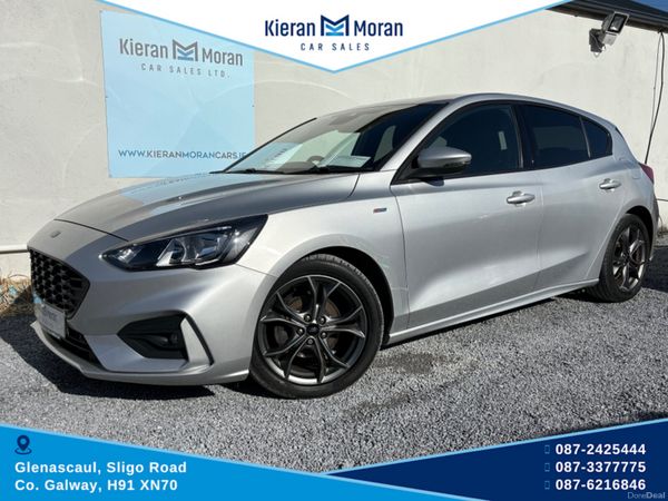 Ford Focus Hatchback, Diesel, 2019, Silver