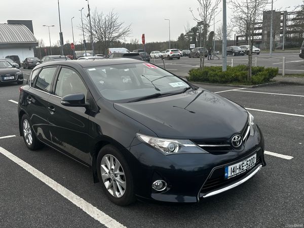 Toyota Auris Hatchback, Diesel, 2014, Grey