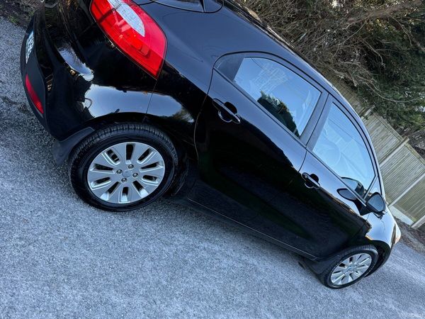 Kia Rio Hatchback, Petrol, 2012, Black