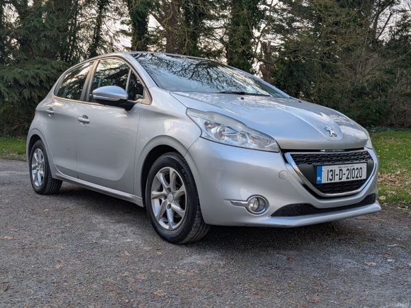 Peugeot 208 Hatchback, Petrol, 2013, Grey
