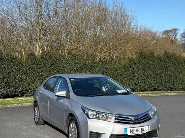 Toyota Corolla Saloon, Diesel, 2014, Silver
