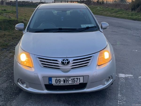 Toyota Avensis Saloon, Diesel, 2009, Silver