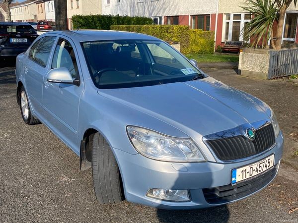 Skoda Octavia Hatchback, Diesel, 2011, Blue