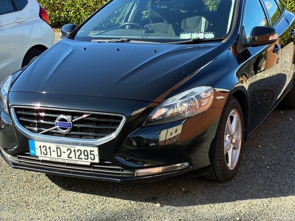 Volvo V40 Hatchback, Diesel, 2013, Black