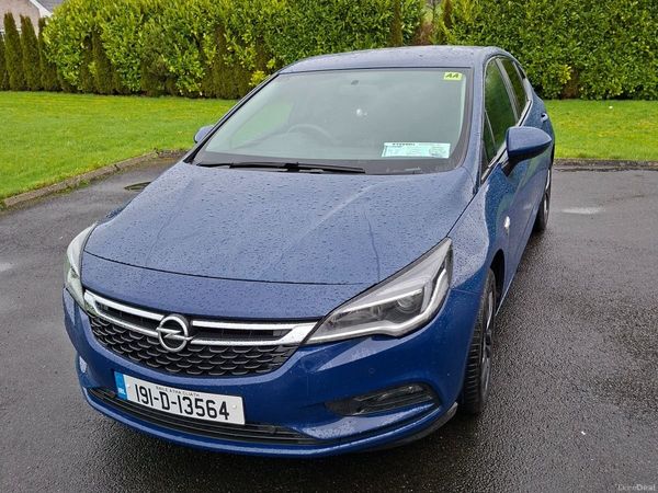 Opel Astra Hatchback, Petrol, 2019, Blue