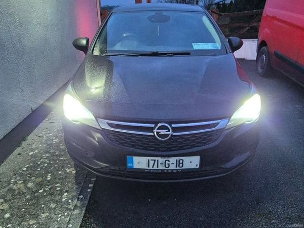 Opel Astra Hatchback, Diesel, 2017, Black