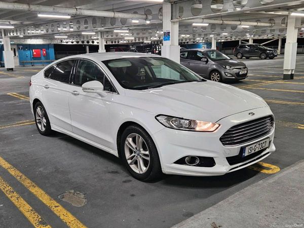 Ford Mondeo Hatchback, Diesel, 2015, White