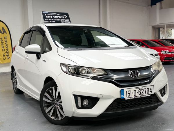 Honda Fit Hatchback, Petrol Hybrid, 2015, White