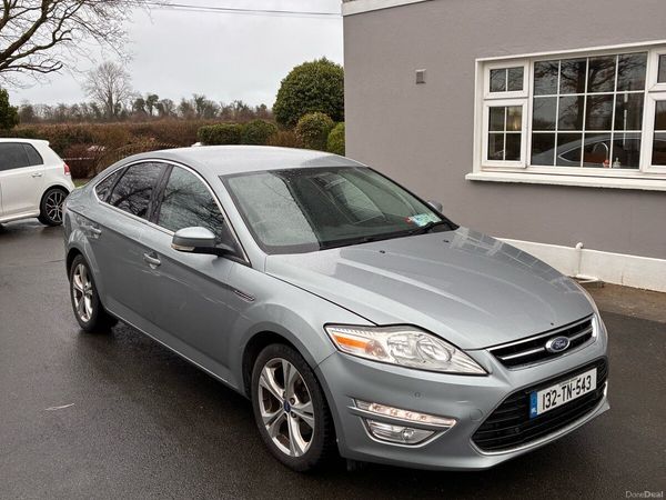 Ford Mondeo Hatchback, Diesel, 2013, Silver