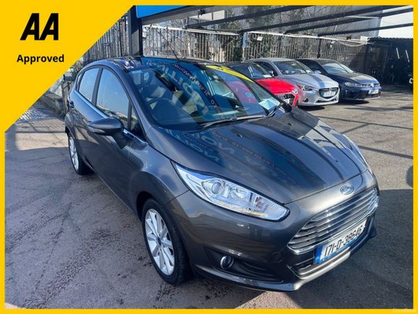 Ford Fiesta Hatchback, Petrol, 2017, Grey