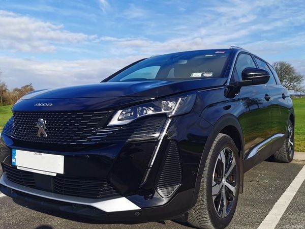 Peugeot 5008 MPV, Diesel, 2024, Black