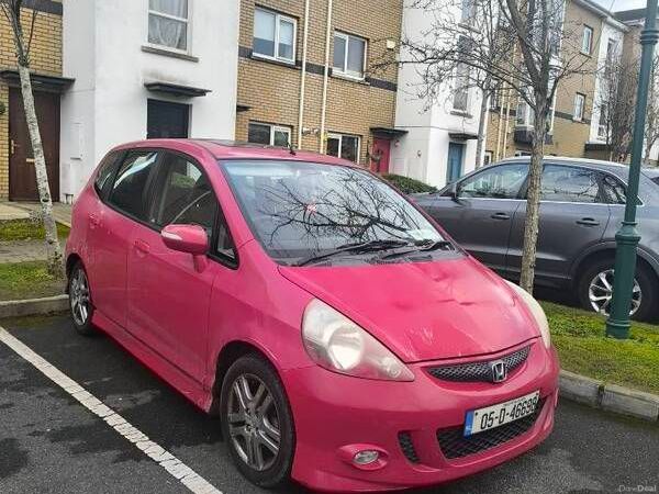 Honda Jazz Hatchback, Petrol, 2005, Red