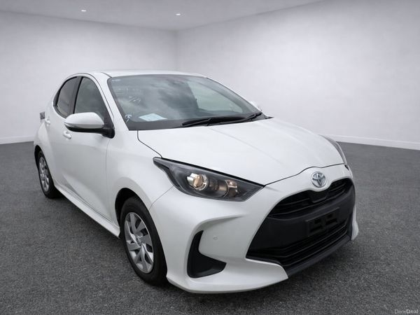 Toyota Yaris Hatchback, Petrol, 2021, White