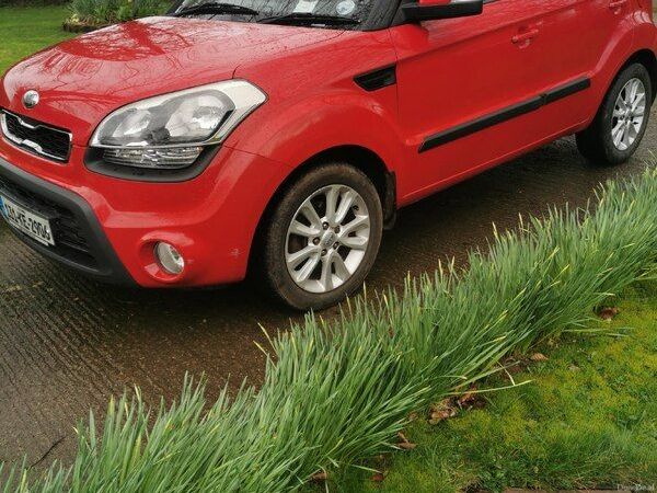 Kia Soul Hatchback, Diesel, 2013, Red