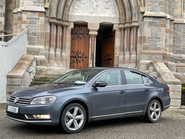 Volkswagen Passat Saloon, Diesel, 2011, Grey